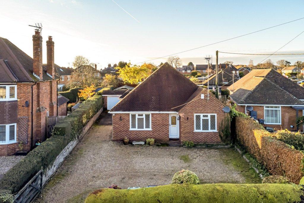 Chapman Lane, Flackwell Heath, High HP10 3 bed bungalow for