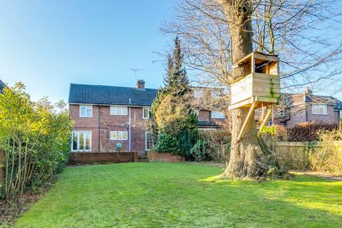 13 New Close, Knebworth, SG3 6NU
