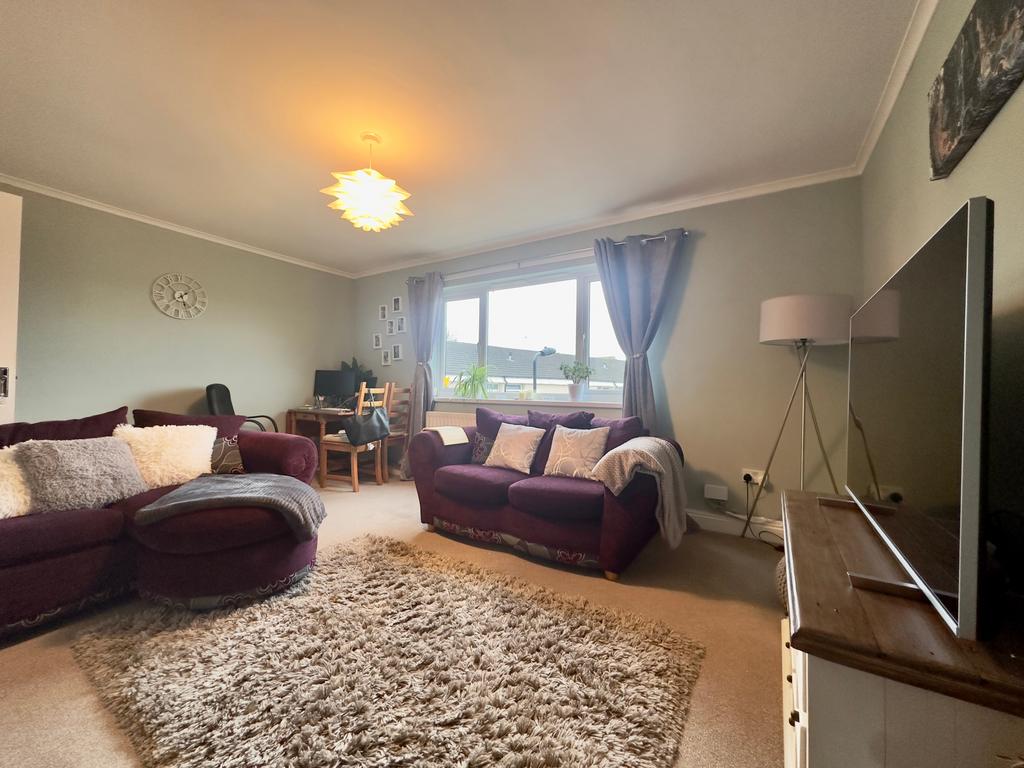 Camsey Close, Longbenton, NE12 2 bed flat for sale £90,000