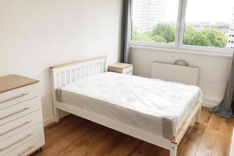 3 bedroom flat to rent, Whitgift House, 61 Westbridge Road, London, SW11 3TH