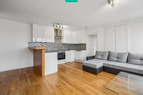 Westbridge Road, London, SW11 3TH