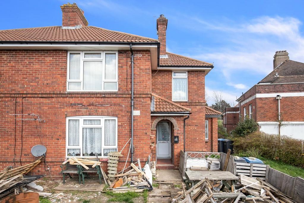 Barwick Road, Dover, Kent, CT17 1 bed for sale £65,000