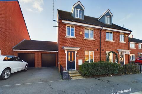 3 bedroom semi-detached house for sale, Apollo Close, Aylesbury