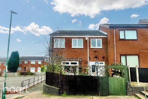 4 bedroom end of terrace house for sale, Bradwell Drive, Nottingham