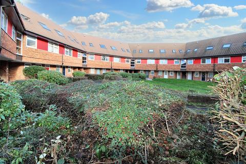 16 Round Mead, Stevenage, SG2 9PH