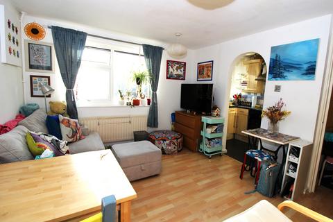 16 Round Mead, Stevenage, SG2 9PH
