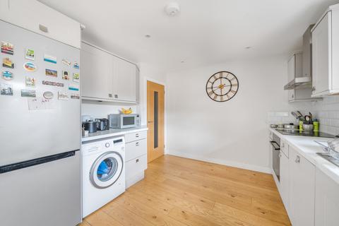 7, Southbury Lawn Road, Guildford, GU2 4DD