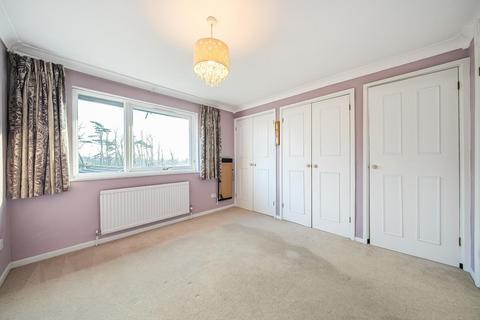 2 Cromlix Close, Chislehurst, BR7 5SJ
