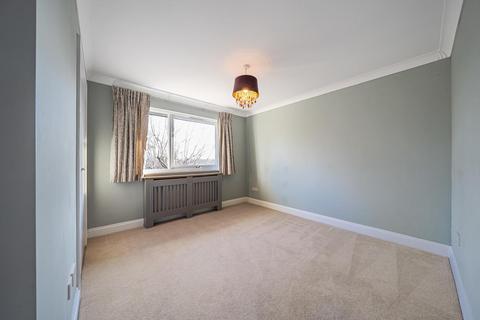 2 Cromlix Close, Chislehurst, BR7 5SJ