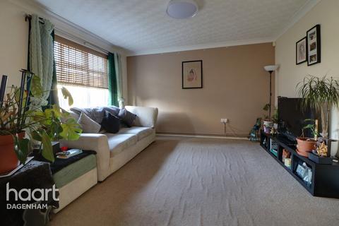 2 bedroom terraced house for sale, Bosworth Road, Dagenham