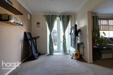 2 bedroom terraced house for sale, Bosworth Road, Dagenham