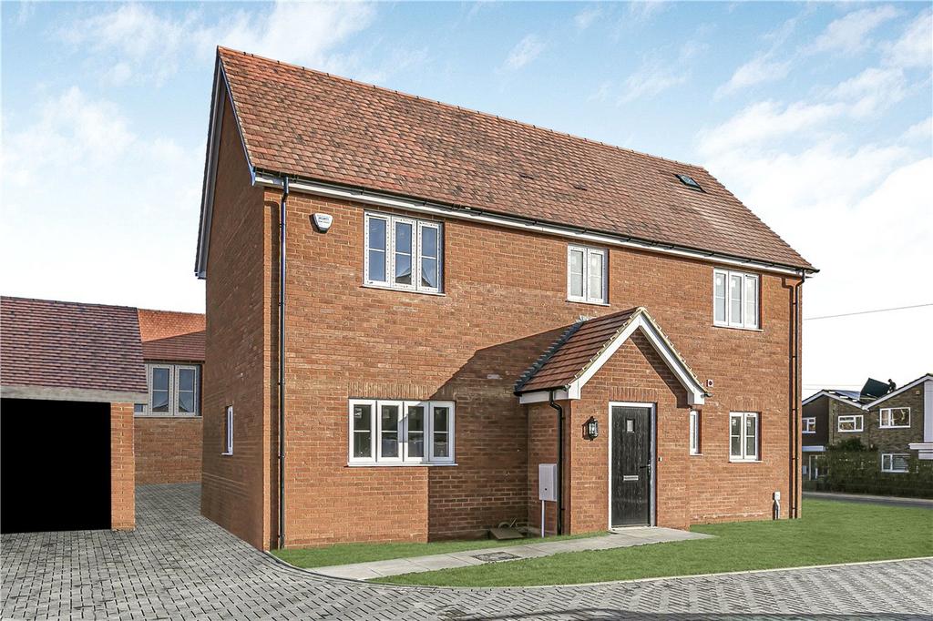 Shefford Road, Meppershall, Shefford, Bedfordshire 4 bed detached house