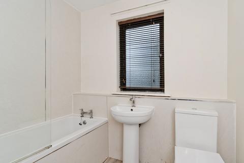 16/4 Boat Green, Edinburgh, EH3 5LN