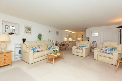 2 bedroom apartment for sale, West Cliff Road, Charleston Court, CT10
