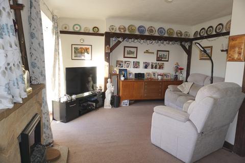 11 Romney Close, Chessington, KT9 1BP