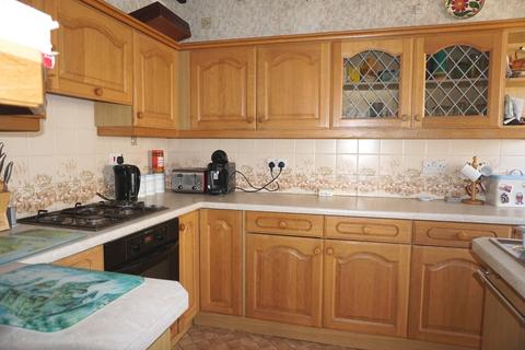 11 Romney Close, Chessington, KT9 1BP