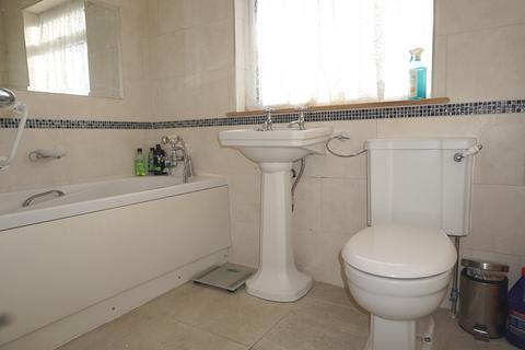 11 Romney Close, Chessington, KT9 1BP