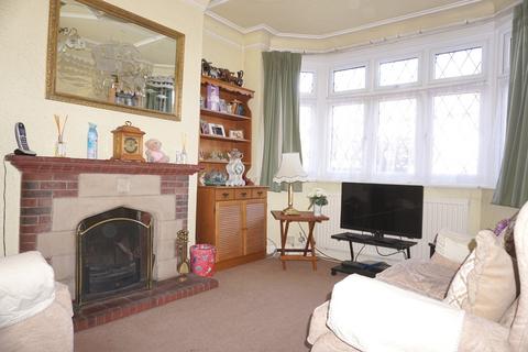 11 Romney Close, Chessington, KT9 1BP