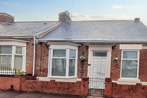 4 bedroom cottage for sale - Howarth Street, Millfield, Sunderland, Tyne and Wear, SR4 7UT