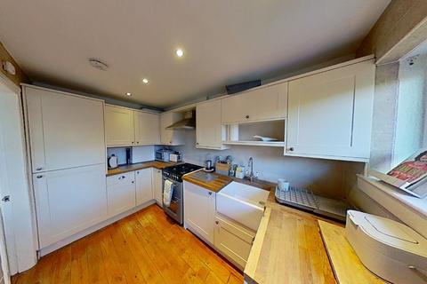 2 bedroom semi-detached house to rent, Flenders Road, Clarkston, Glasgow, East Renfrewshire, G76