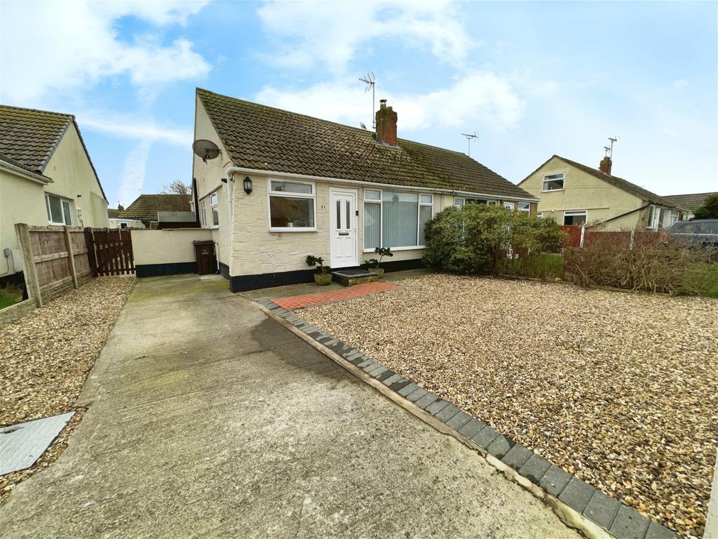 Lon Y Cyll, Pensarn, Abergele, LL22 7RN 2 bed semidetached bungalow