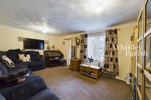 7 Herolf Way, Harleston, IP20 9QA