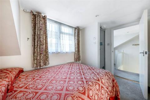 4 bedroom terraced house for sale, Riverpark Gardens, Bromley, BR2