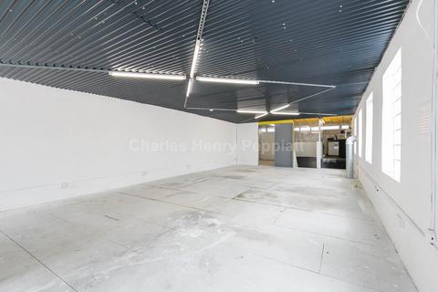 Industrial unit to rent, Holloway Road, Holloway, N7