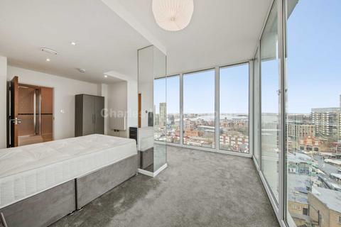 2 bedroom penthouse to rent, Greens End, Woolwich, SE18