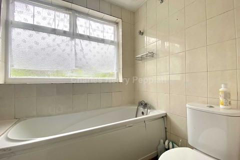 3 bedroom terraced house for sale, Cranbourne Road, London , E15