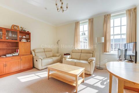 2 bedroom apartment for sale, Cannon Hill, London, N14
