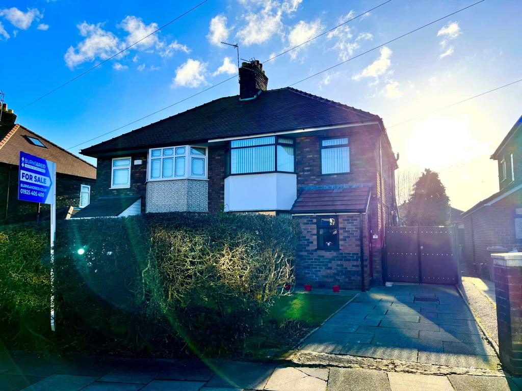 Folds Lane, St Helens 3 bed semidetached house for sale £229,950