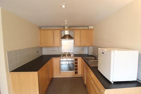 2 bedroom flat to rent, City Walk, Leeds, West Yorkshire, LS11