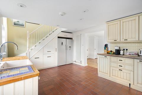 4 Clarence Place, Gravesend, DA12 1LD