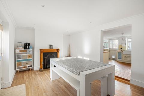 4 Clarence Place, Gravesend, DA12 1LD