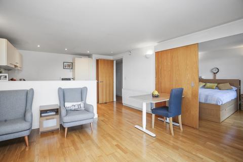 Flat 32, 2 Sheriff Brae, Edinburgh, EH6 6EQ
