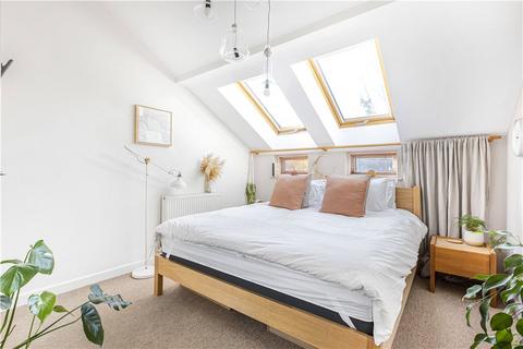 2 bedroom terraced house for sale, Glaskin Mews, London, E9