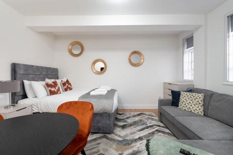 Studio to rent, Chelsea Cloisters, Sloane Avenue, London, SW3