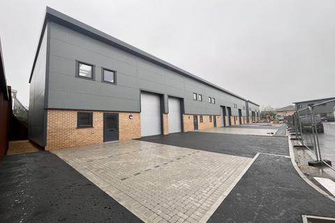 Warehouse to rent, Unit 3 Parvaneh Park, Embankment Way, Ringwood, BH24 1WL