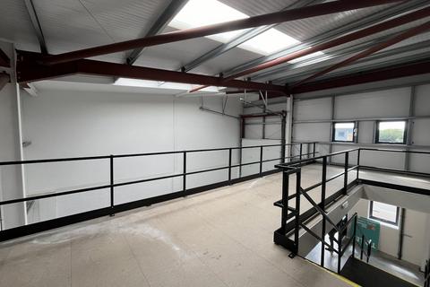 Warehouse to rent, Unit 3 Parvaneh Park, Embankment Way, Ringwood, BH24 1WL