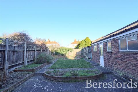 11 Whitethorn Gardens, Hornchurch, RM11 2AL