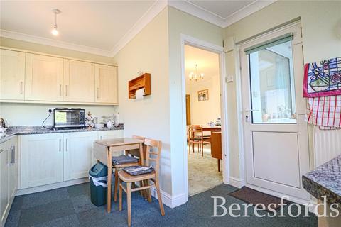 11 Whitethorn Gardens, Hornchurch, RM11 2AL