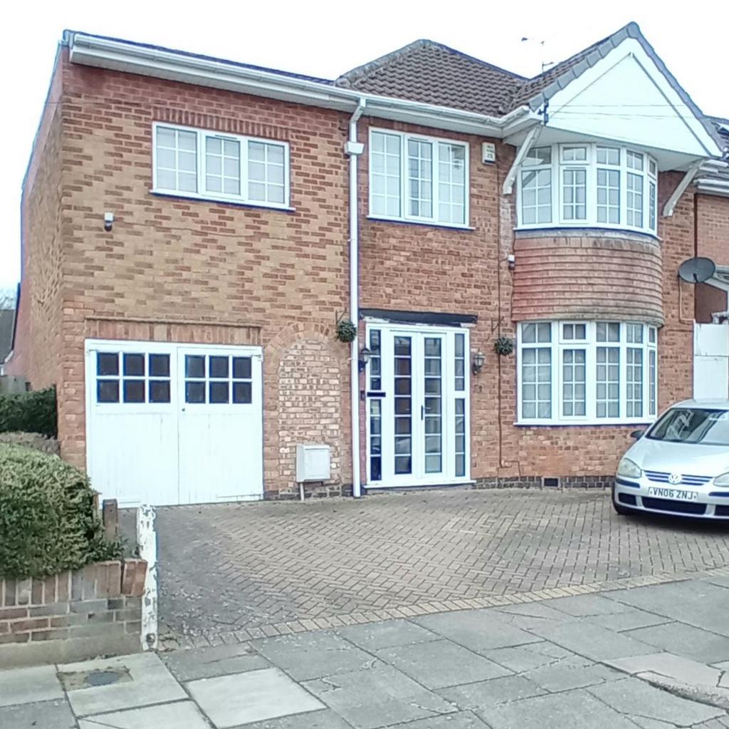 Millersdale Avenue, Evington, Leicester LE5 5 bed detached house to rent £1,500 pcm (£346 pw)