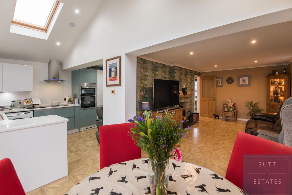 Exmouth EX8 2 bed bungalow for sale £400,000