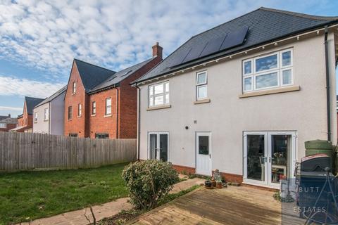 20 Dart Avenue, Exeter, EX2 7FX