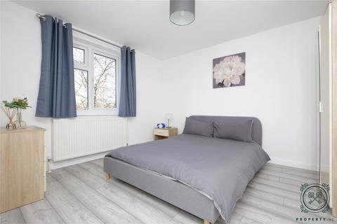 2 bedroom apartment to rent - The Roundway, Haringey, N17