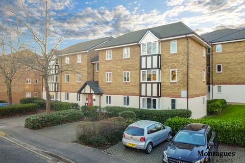 2 bedroom apartment for sale - Centre Drive, Epping, CM16