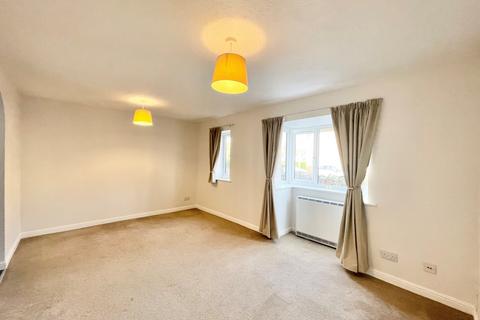 2 bedroom apartment for sale - Centre Drive, Epping, CM16