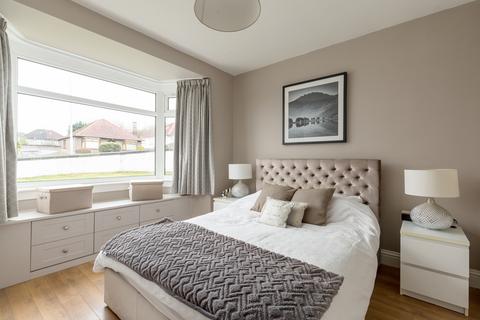 66 Drum Brae North, Edinburgh, EH4 8AZ