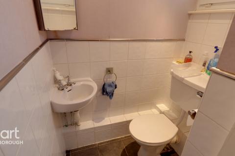 194 Eyrescroft, Bretton, Peterborough, PE3 8EX